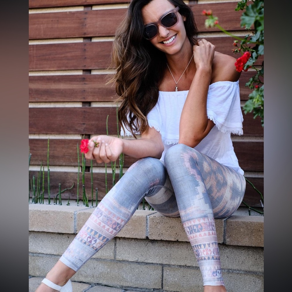Niyama Sol Gray and Pink Patterned Leggings